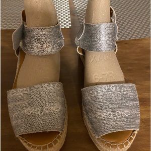Franco Sarto Sz 9 Grey Sandals VGUC😊😊